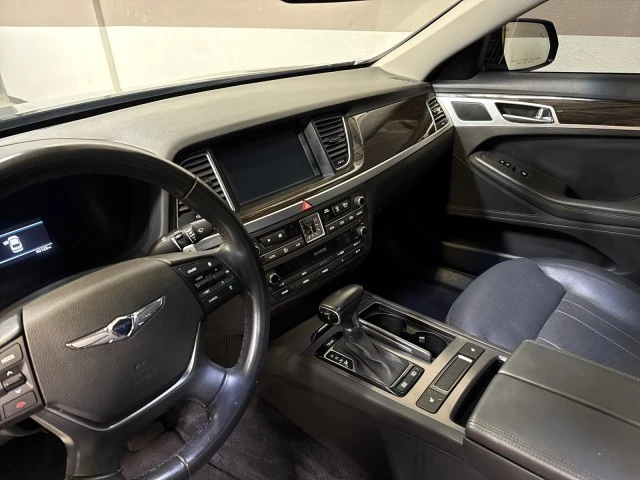 2020 Hyundai Genesis - Image 19 of 21