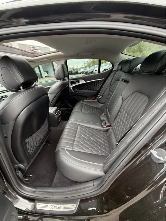 2020 Genesis G70 - Image 12 of 16