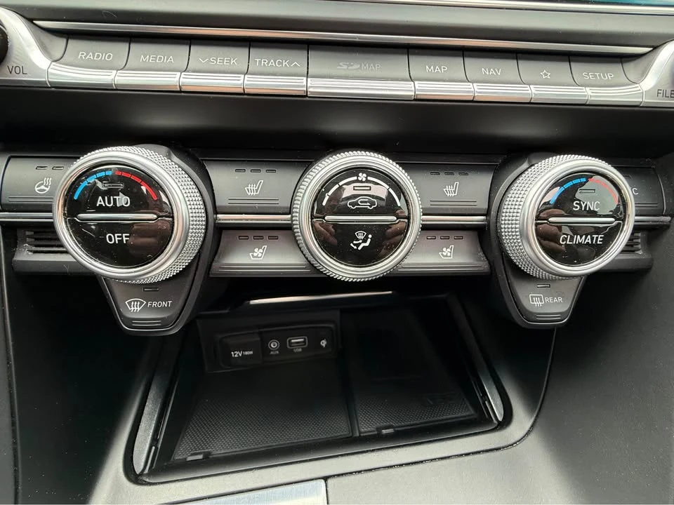 2020 Genesis G70 - Image 14 of 16