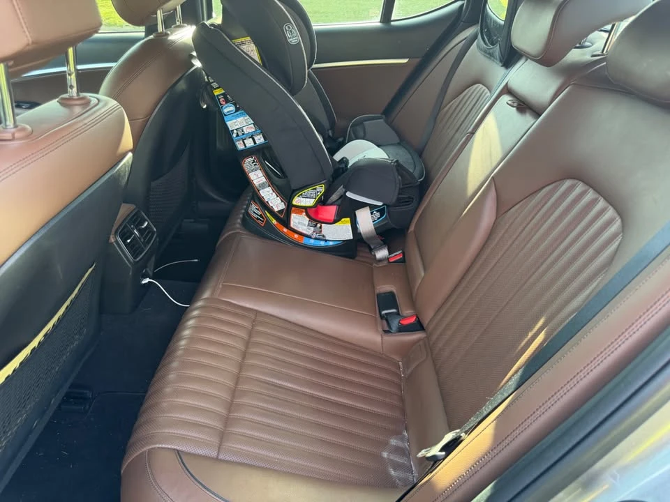 2020 Genesis G70 - Image 6 of 10