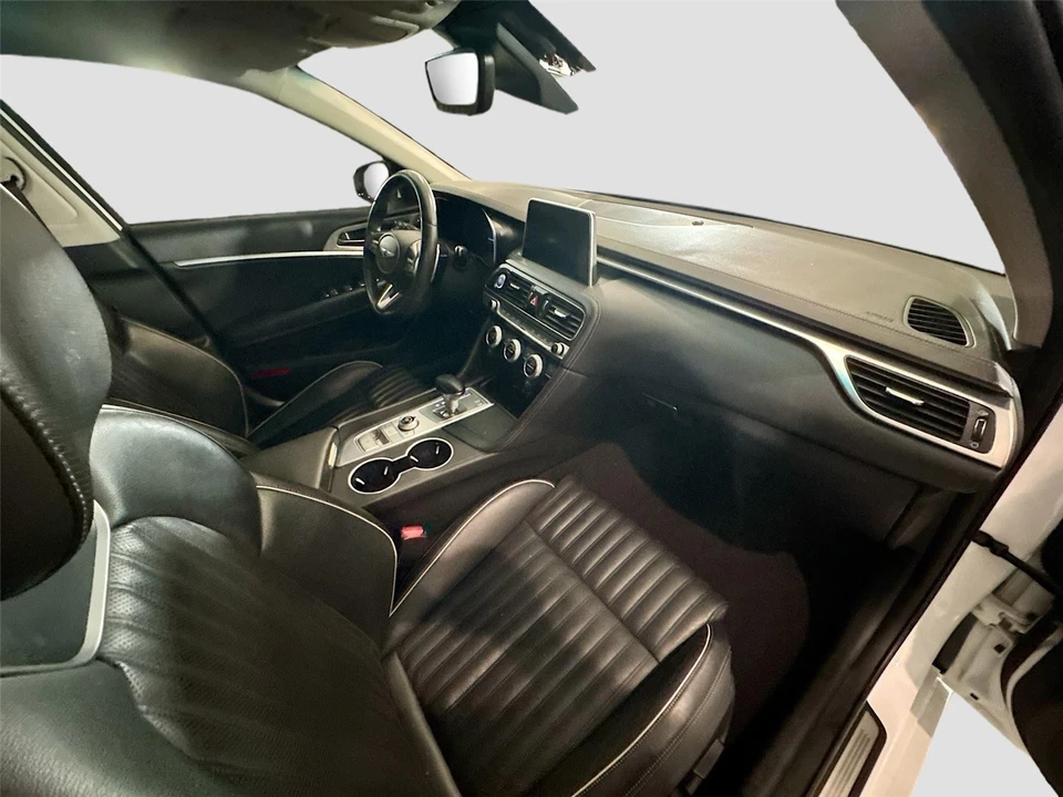 2020 Genesis G70 - Image 16 of 16