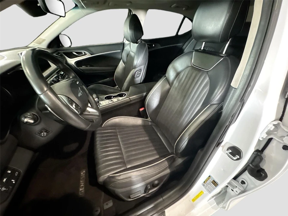 2020 Genesis G70 - Image 10 of 16