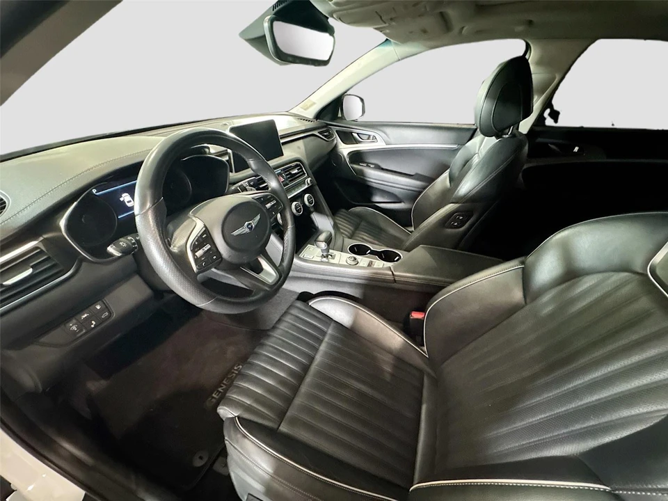2020 Genesis G70 - Image 11 of 16