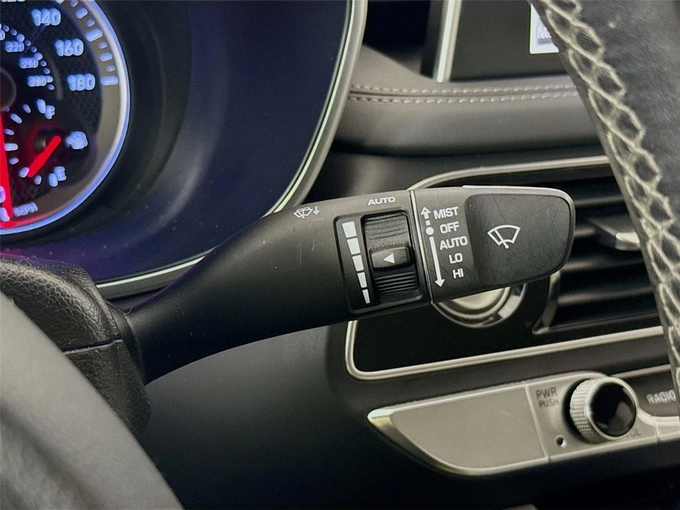 2020 Genesis G70 - Image 5 of 21