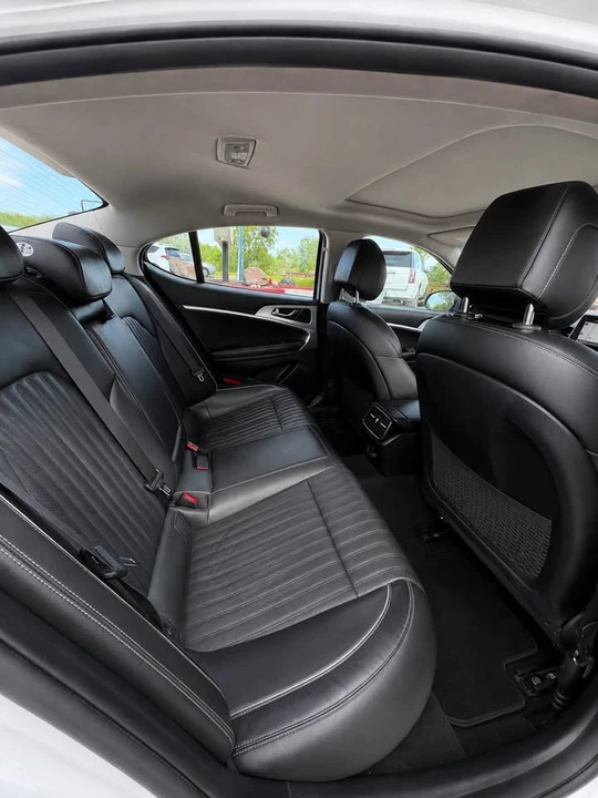 2020 Genesis G70 - Image 15 of 19