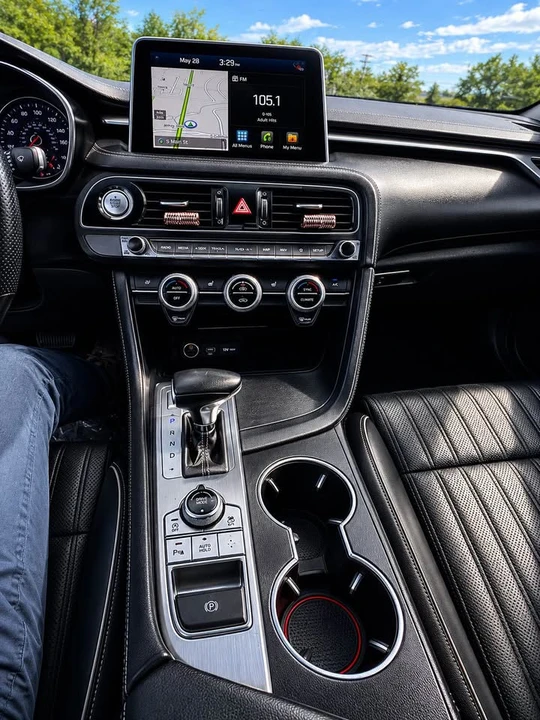 2020 Genesis G70 - Image 12 of 19