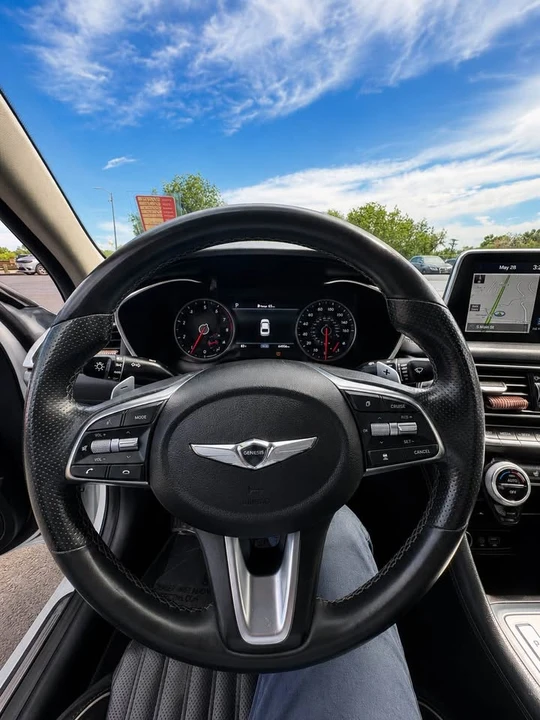 2020 Genesis G70 - Image 11 of 19