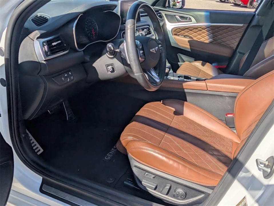 2020 Genesis G70 - Image 11 of 12
