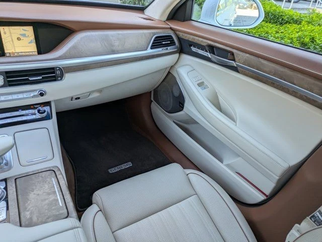 2020 Genesis G90 - Image 12 of 21