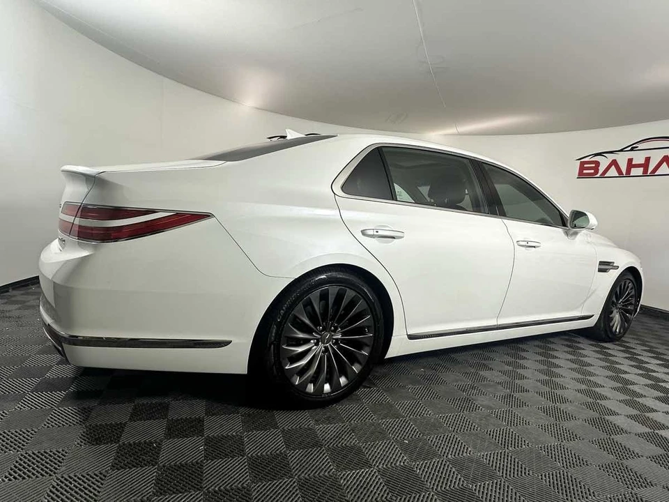 2020 Genesis G90 - Image 9 of 21