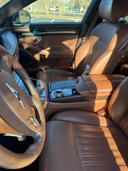 2020 Genesis G90 - Image 12 of 17