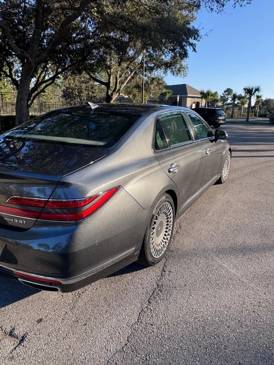 2020 Genesis G90 - Image 4 of 17