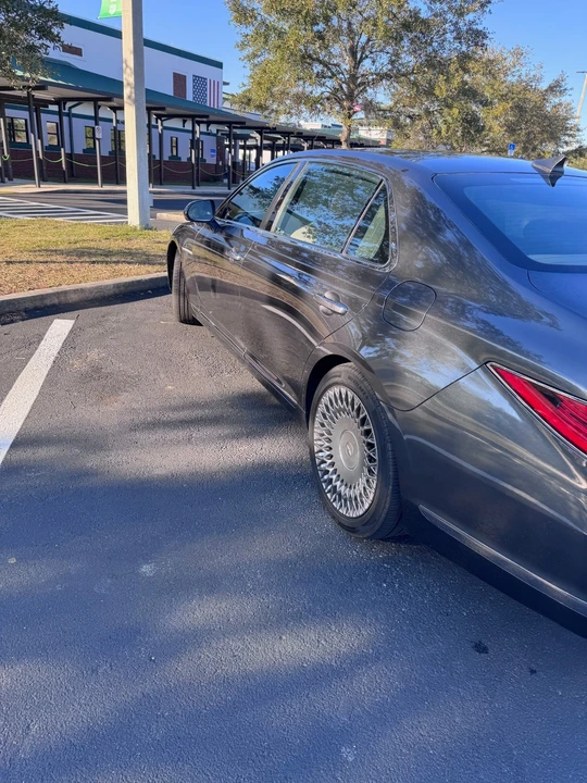 2020 Genesis G90 - Image 6 of 17