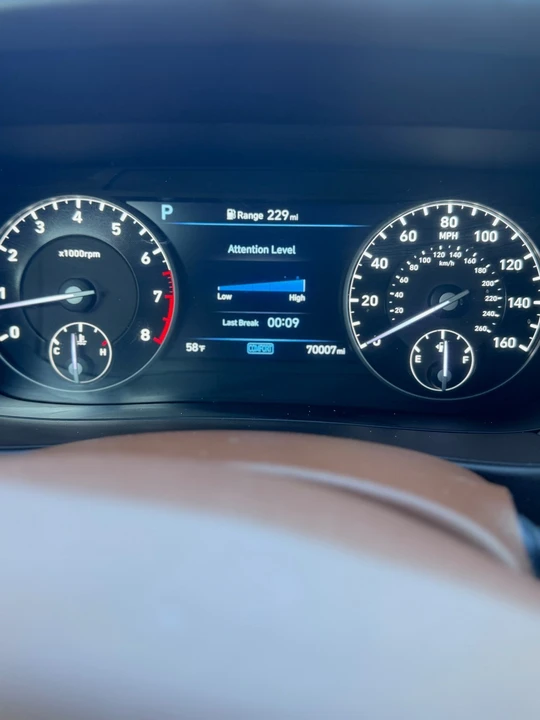 2020 Genesis G90 - Image 9 of 17