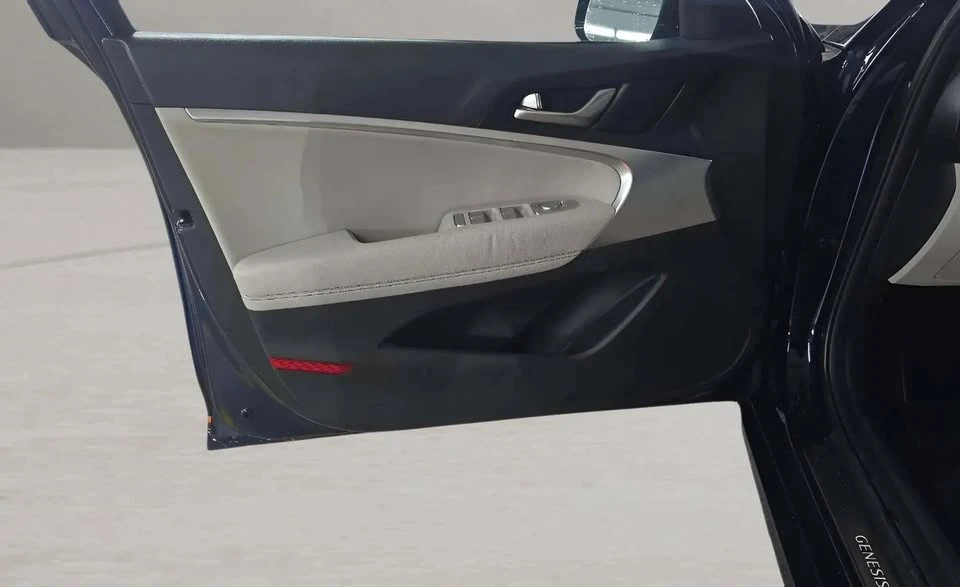2020 Genesis G70 - Image 19 of 20