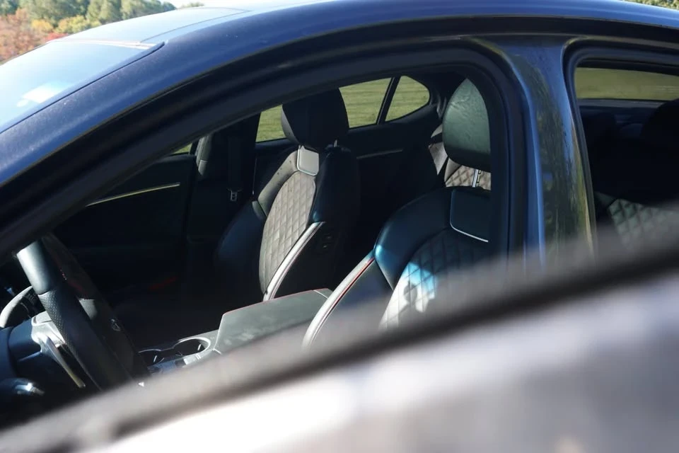 2020 Genesis G70 - Image 7 of 14