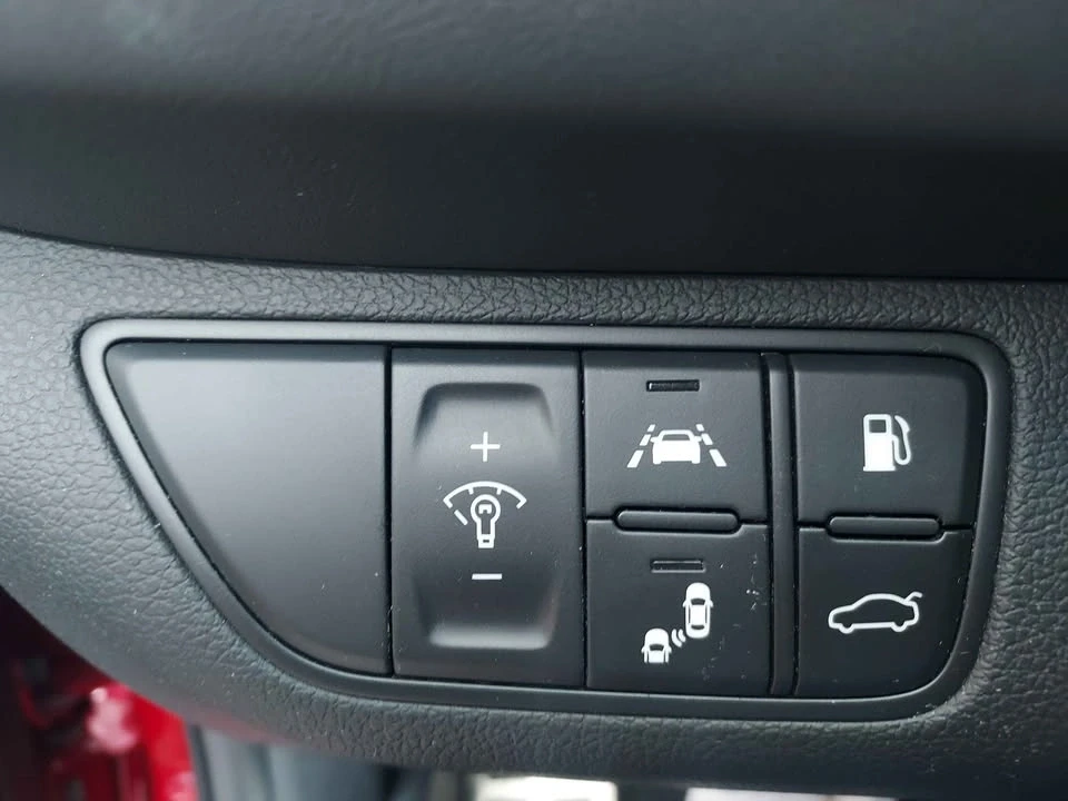2020 Genesis G70 - Image 12 of 20