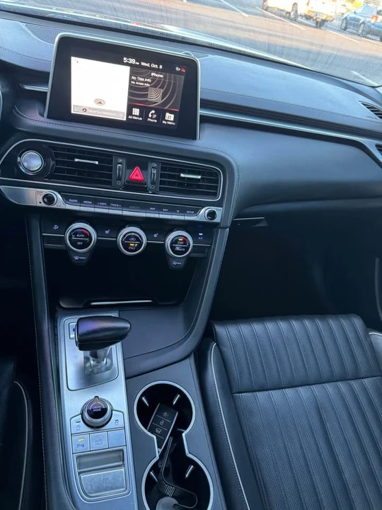 2020 Genesis G70 - Image 11 of 15