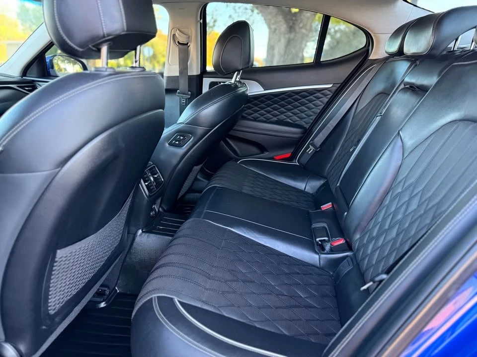 2020 Genesis G70 - Image 11 of 18