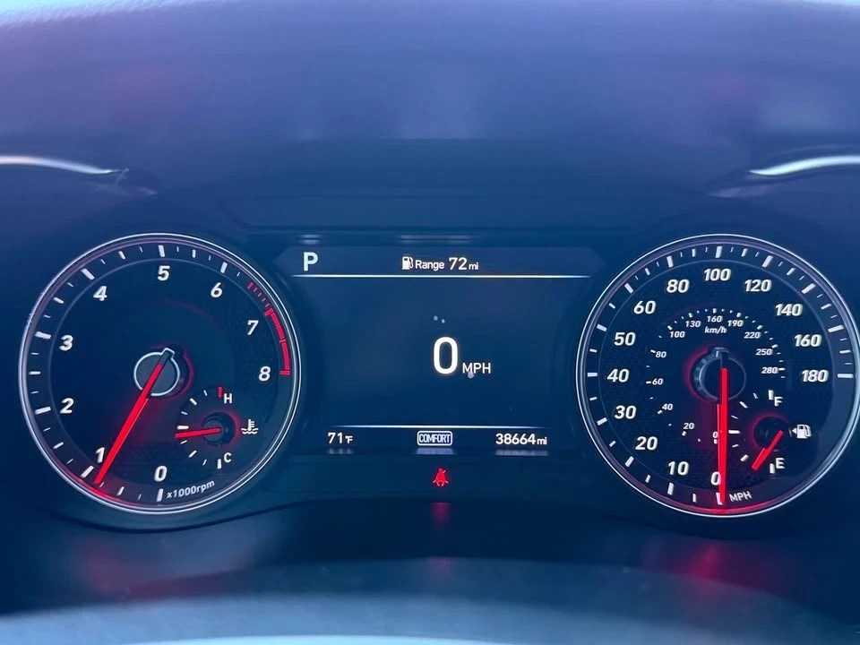 2020 Genesis G70 - Image 16 of 18