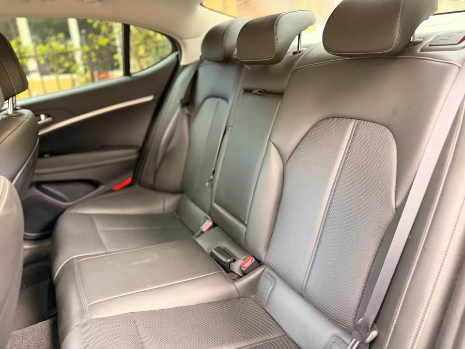 2020 Genesis G70 - Image 6 of 10