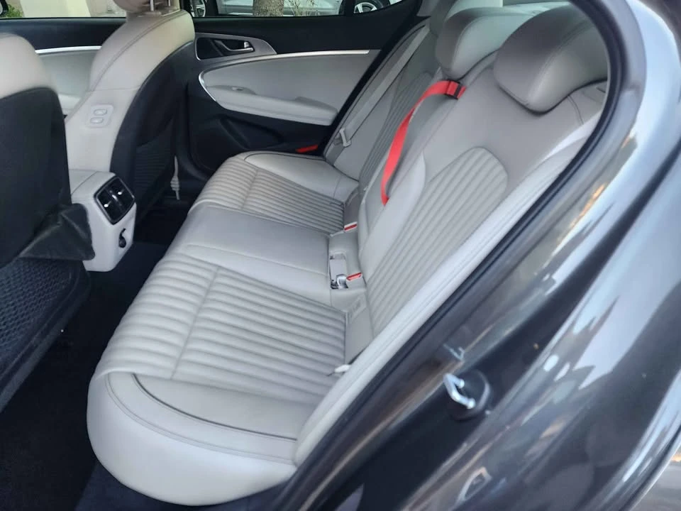 2020 Genesis G70 - Image 4 of 5