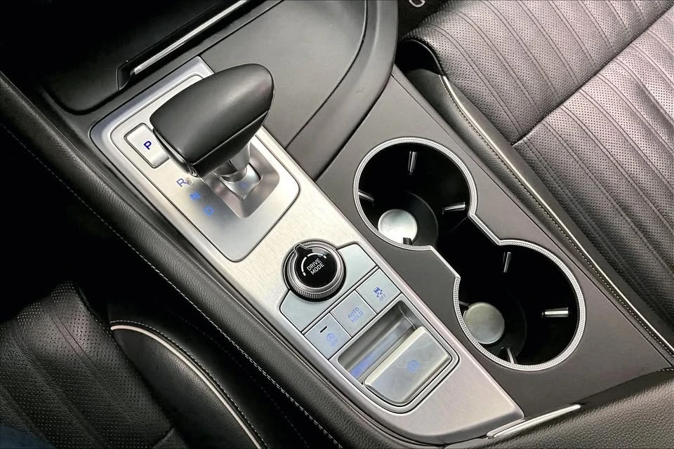 2020 Genesis G70 - Image 10 of 15