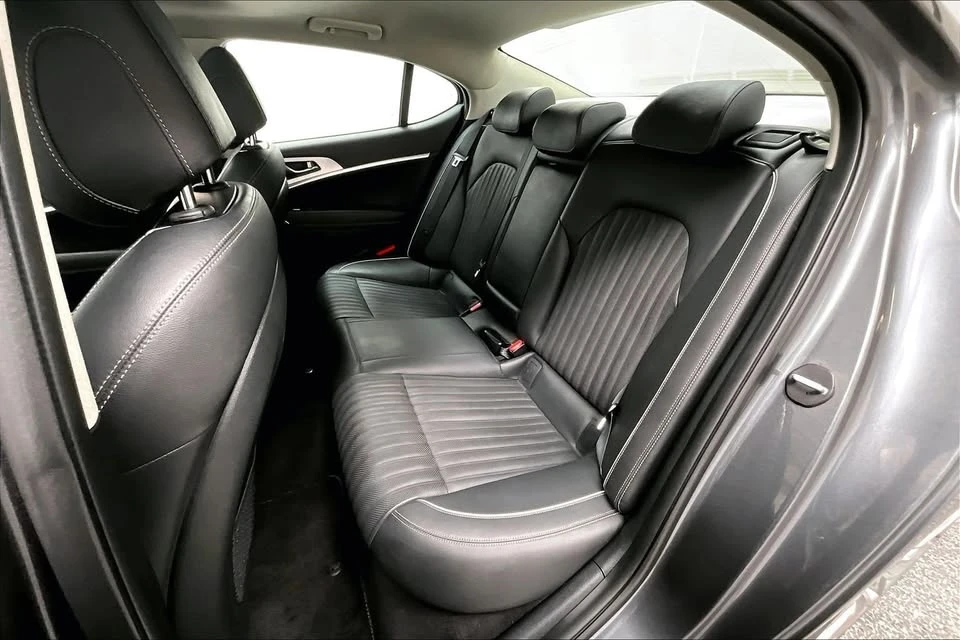 2020 Genesis G70 - Image 8 of 15