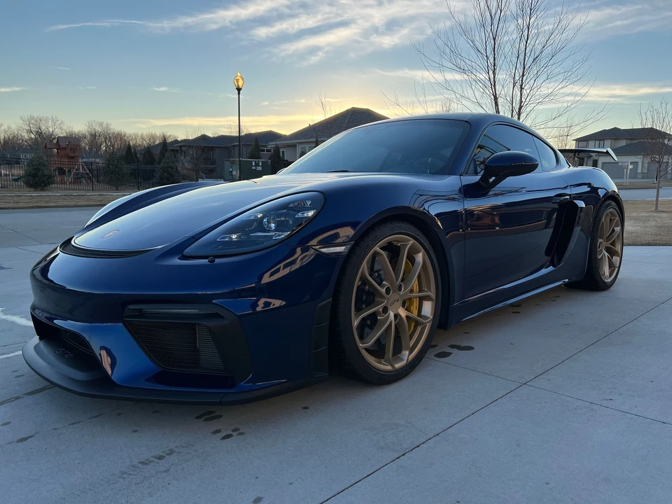 2020 Porsche 718 Cayman GT4 - Image 15 of 23