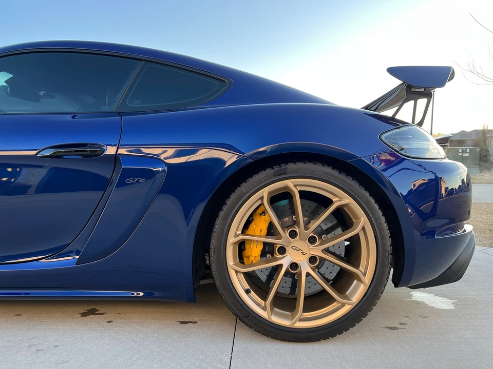 2020 Porsche 718 Cayman GT4 - Image 7 of 23