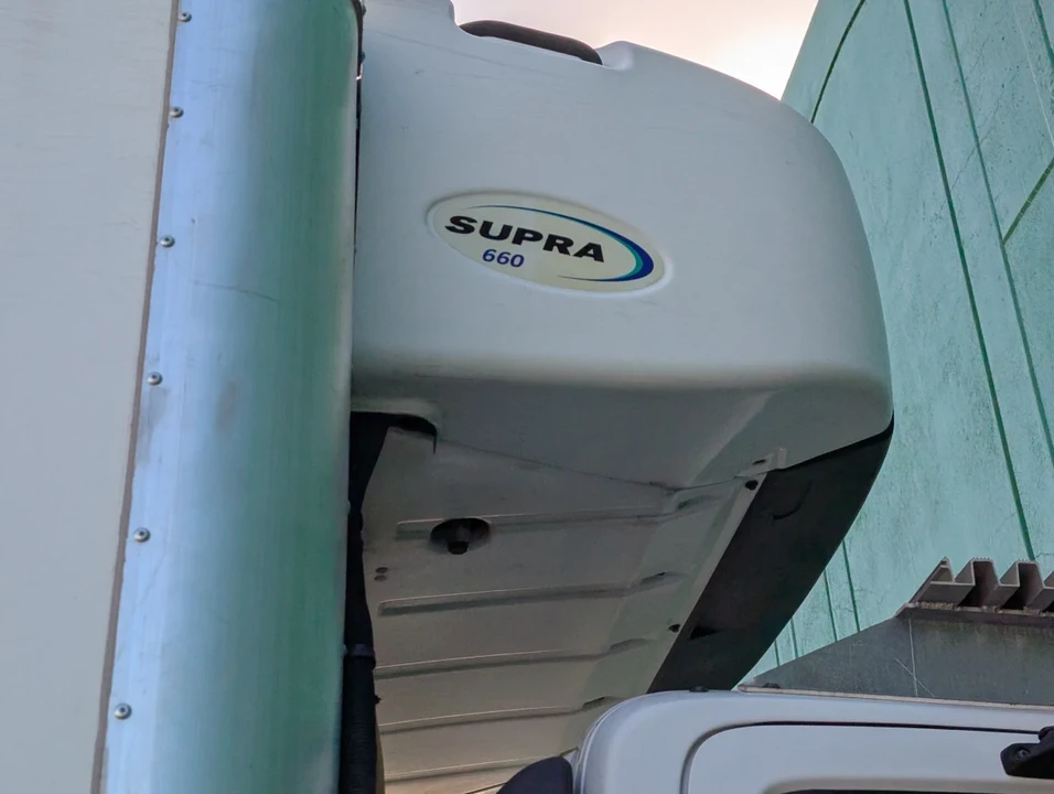 2020 Hino - Image 10 of 12
