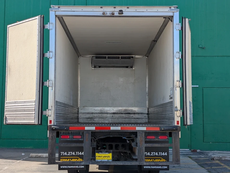 2020 Hino - Image 11 of 12