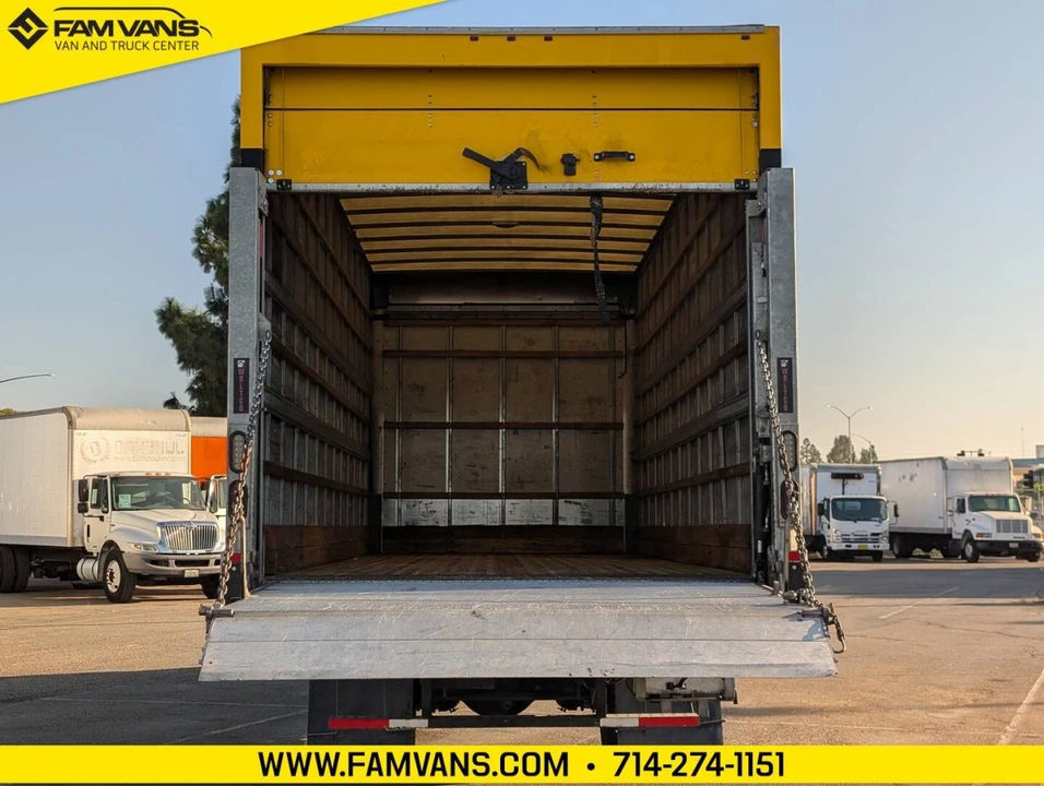 2020 Hino 268 - Image 12 of 12