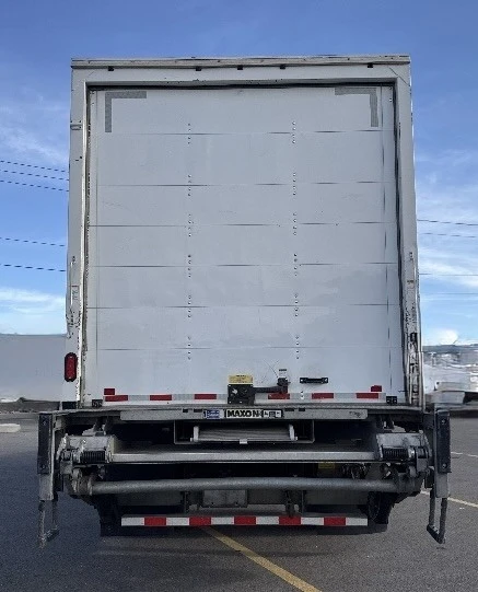 2020 Hino 268 - Image 7 of 12
