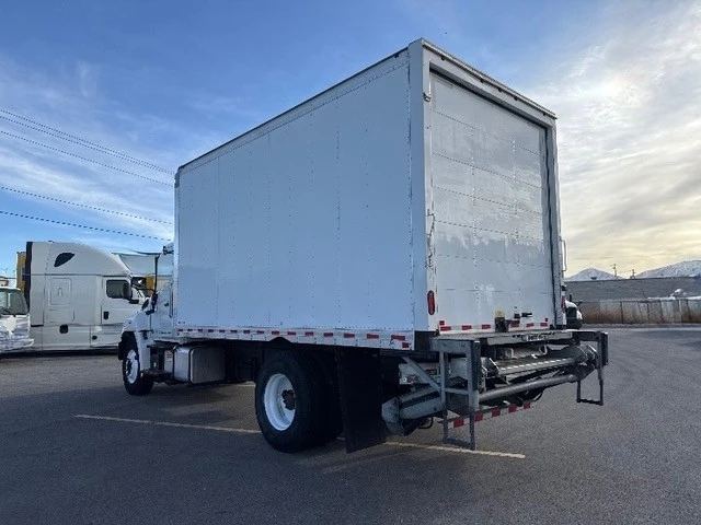 2020 Hino 268 - Image 6 of 12