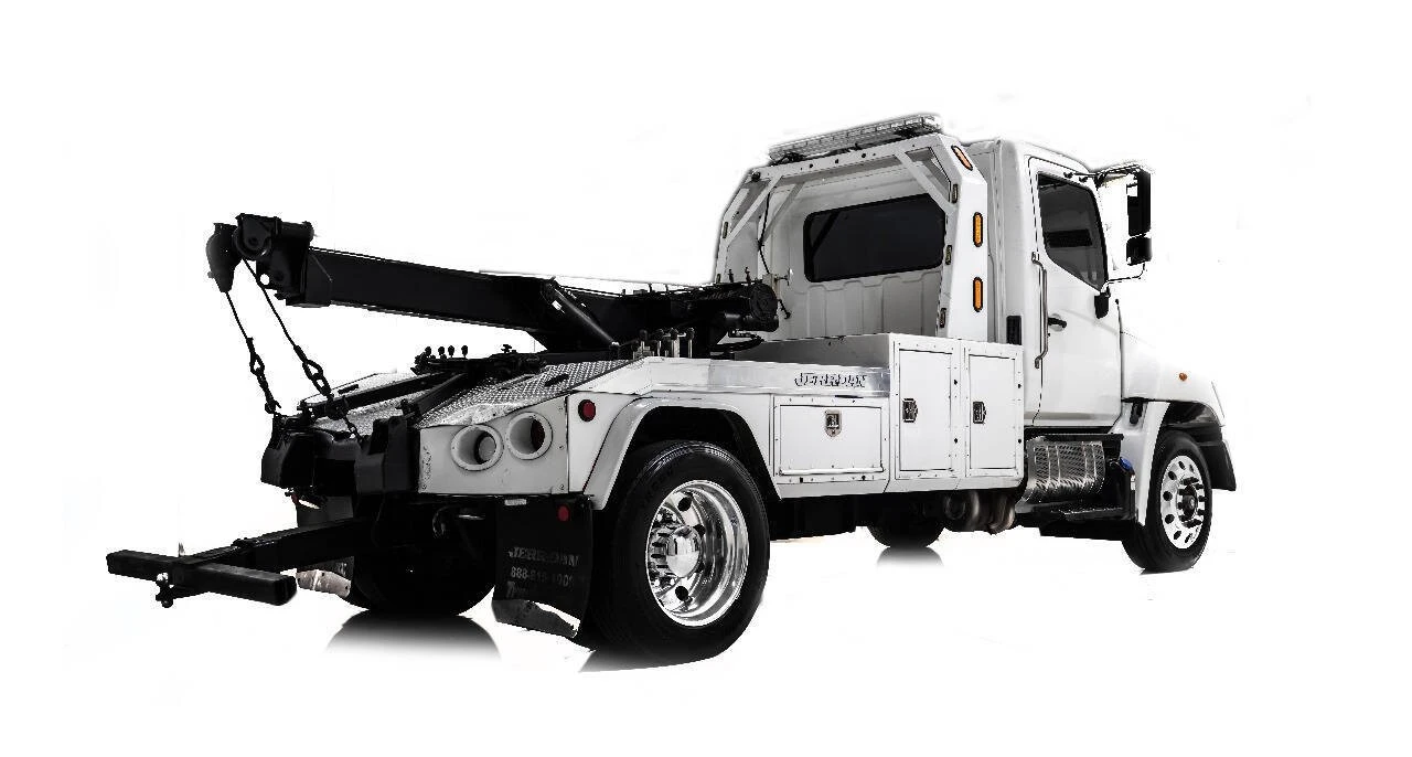 2020 Hino - Image 3 of 12