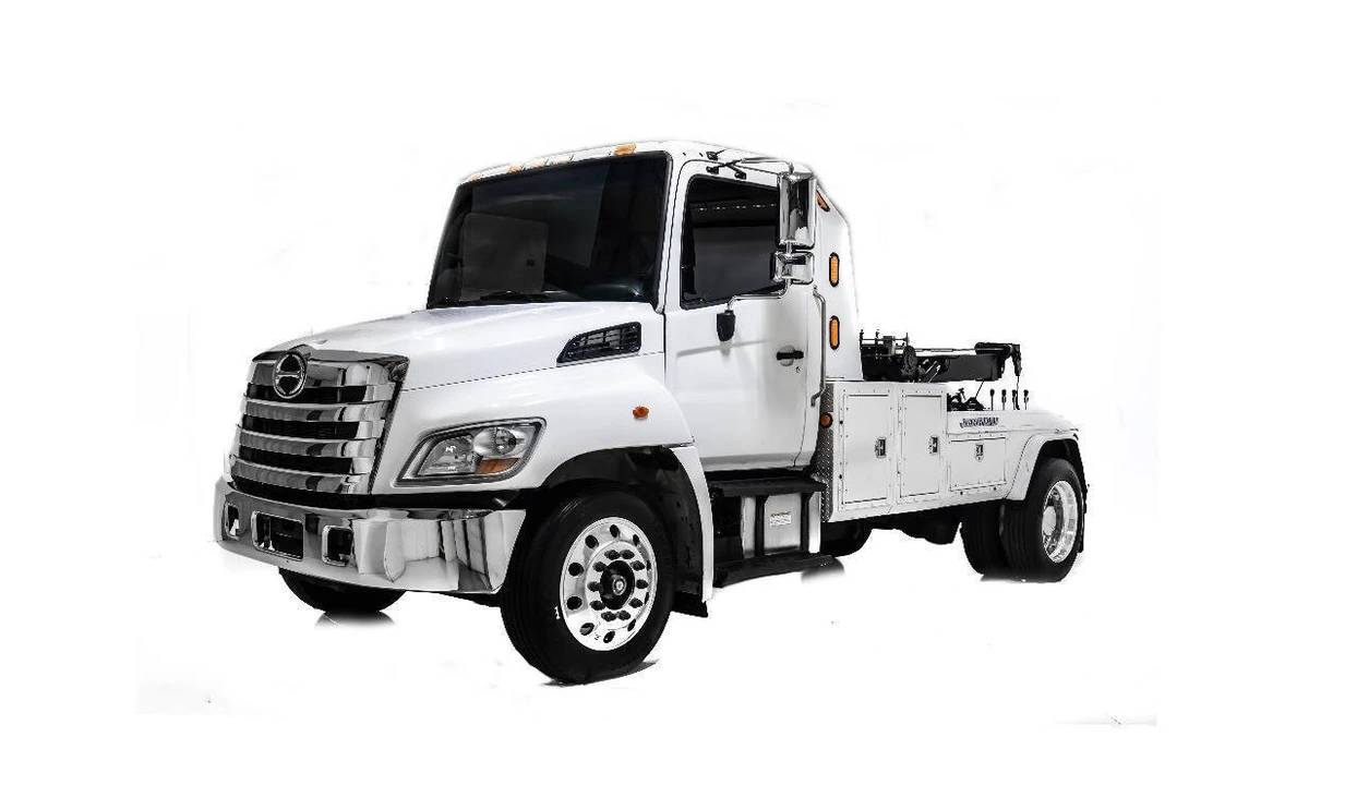 2020 Hino - Image 2 of 12