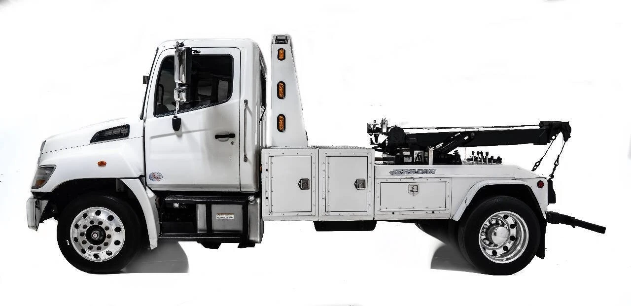 2020 Hino - Image 6 of 12