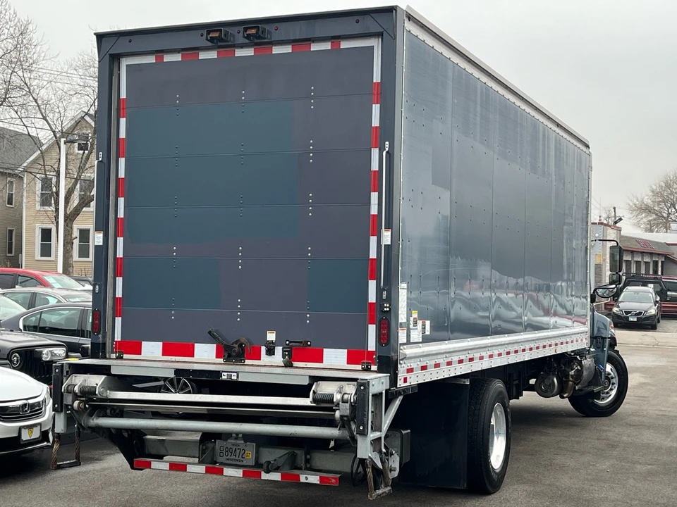 2020 Hino - Image 4 of 21