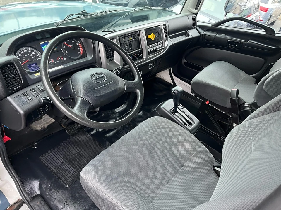2020 Hino - Image 9 of 21