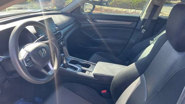 2020 Honda Accord 10th Gen - Image 8 of 12