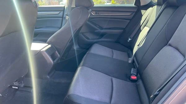 2020 Honda Accord 10th Gen - Image 9 of 12
