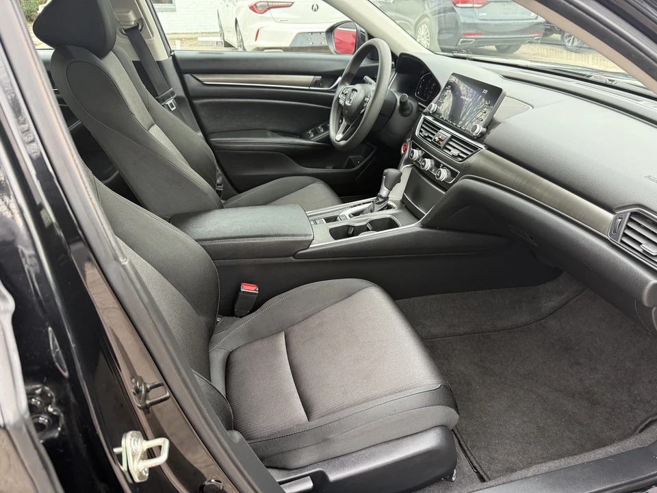 2020 Honda Accord 10th Gen - Image 14 of 17