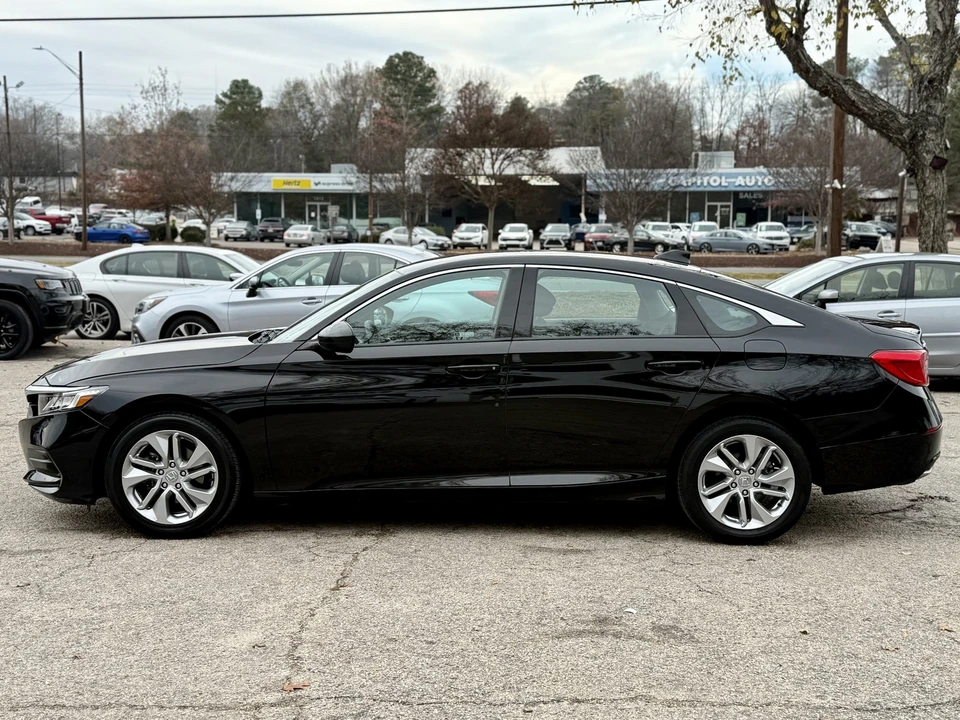 2020 Honda Accord 10th Gen - Image 8 of 17