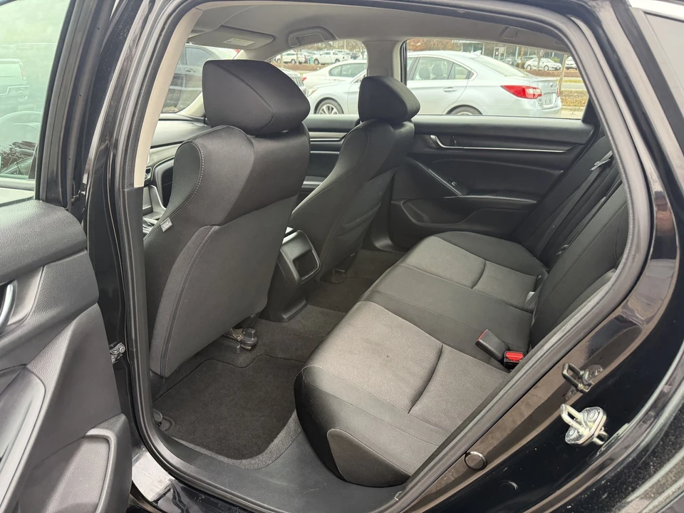 2020 Honda Accord 10th Gen - Image 10 of 17