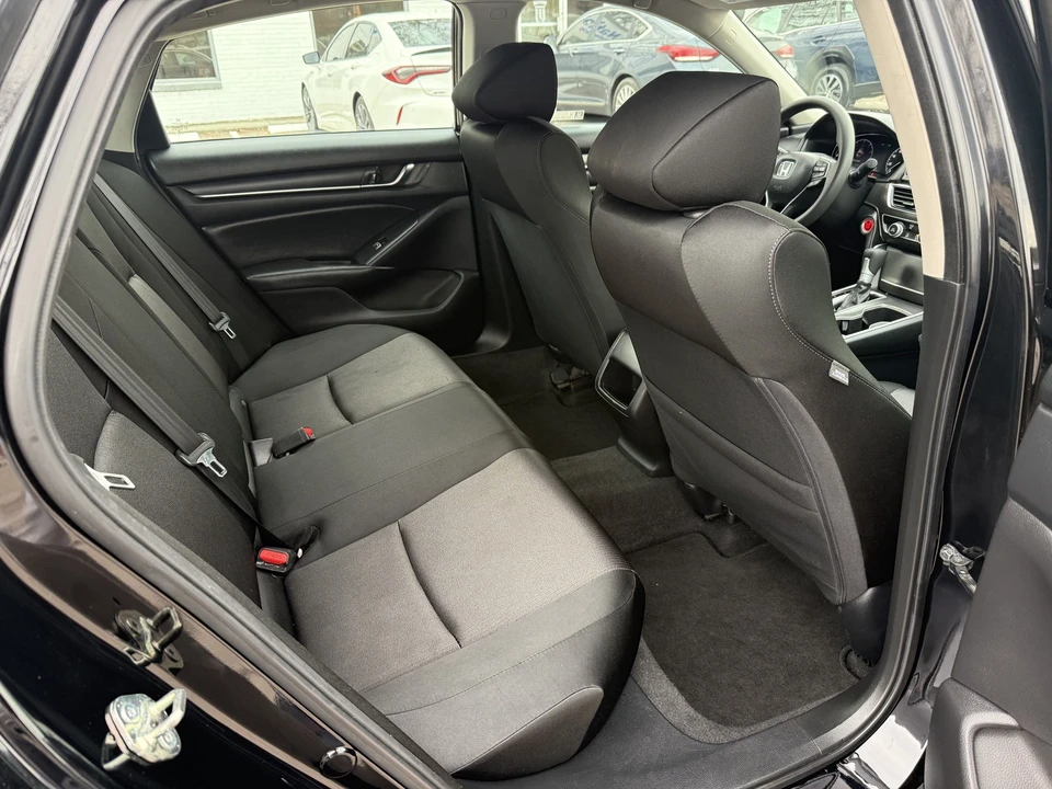 2020 Honda Accord 10th Gen - Image 13 of 17