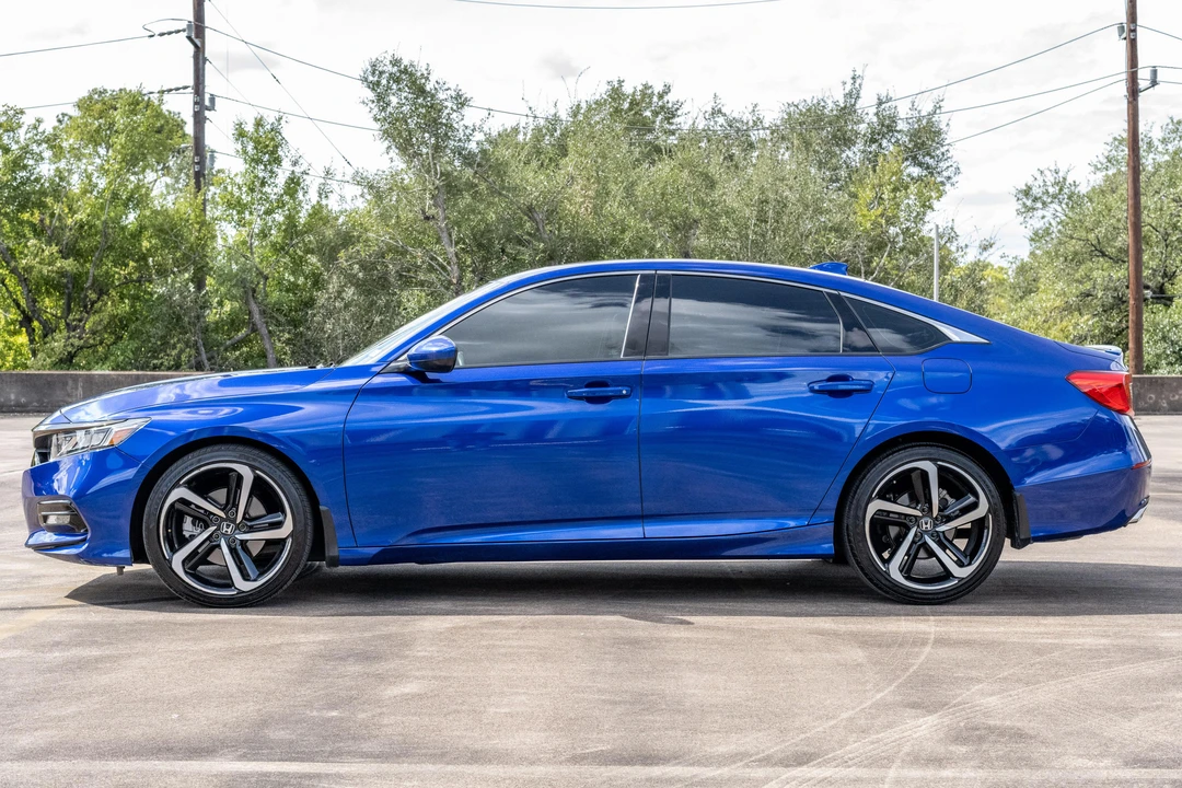2020 Honda Accord 10th Gen - Image 3 of 31