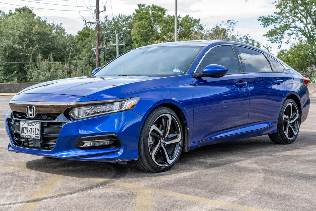 2020 Honda Accord 10th Gen - Image 7 of 31