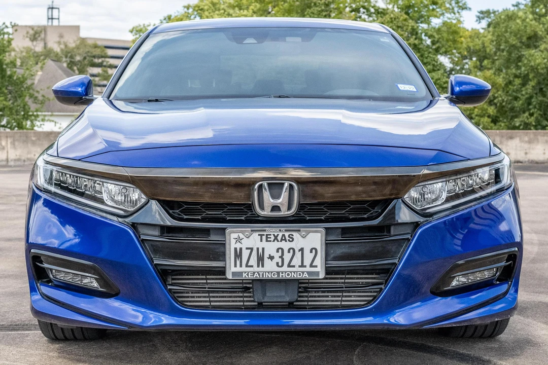 2020 Honda Accord 10th Gen - Image 2 of 31