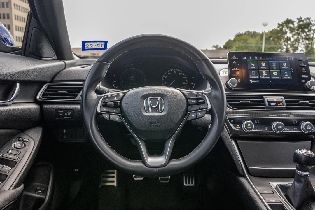 2020 Honda Accord 10th Gen - Image 28 of 31